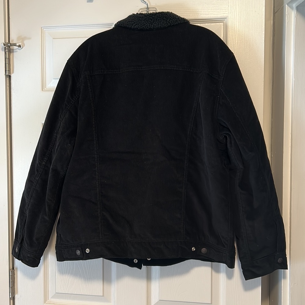Levi's Men's Black Sherpa-Lined Trucker Jacket - Picture 2 of 4